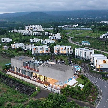 Velum Resort Сеогвипо Екстериор снимка