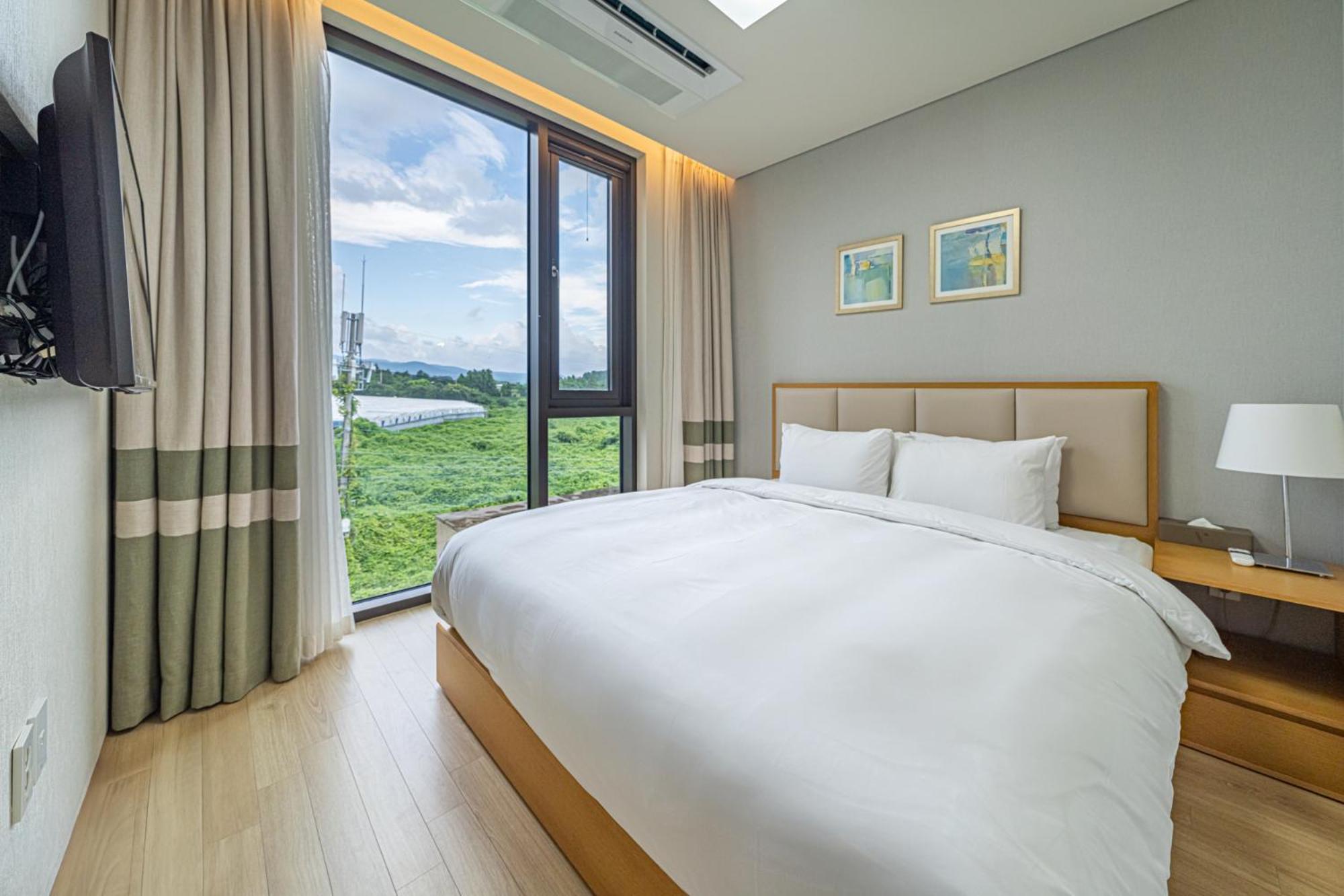 Velum Resort Сеогвипо Екстериор снимка