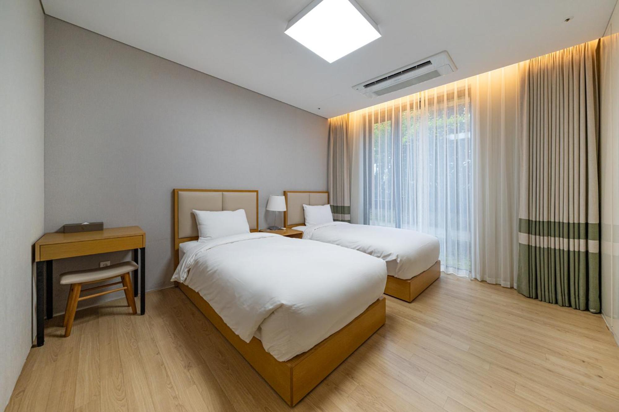 Velum Resort Сеогвипо Екстериор снимка