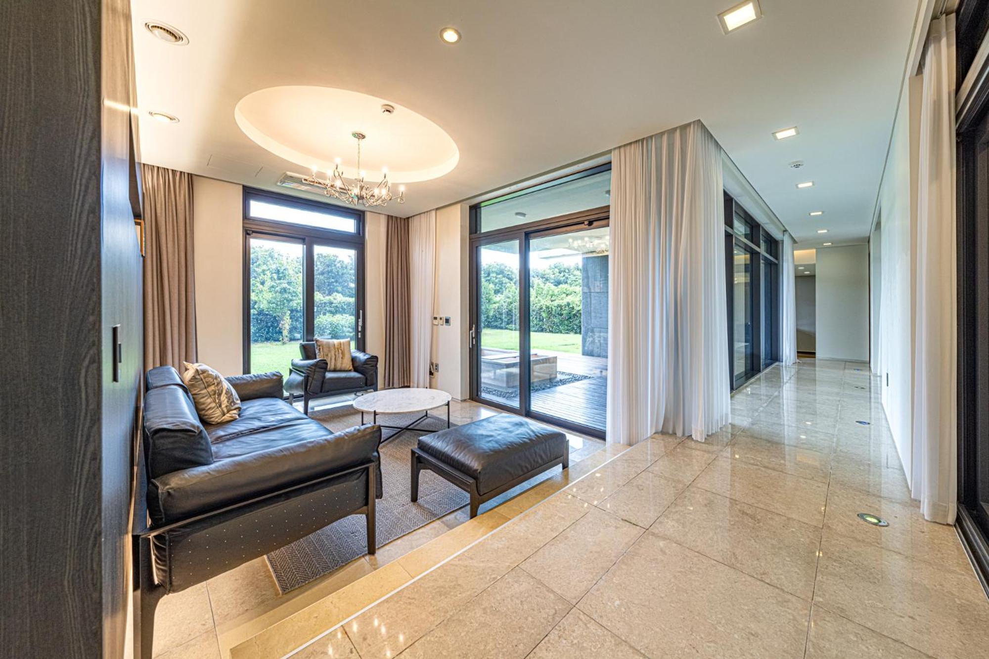 Velum Resort Сеогвипо Екстериор снимка