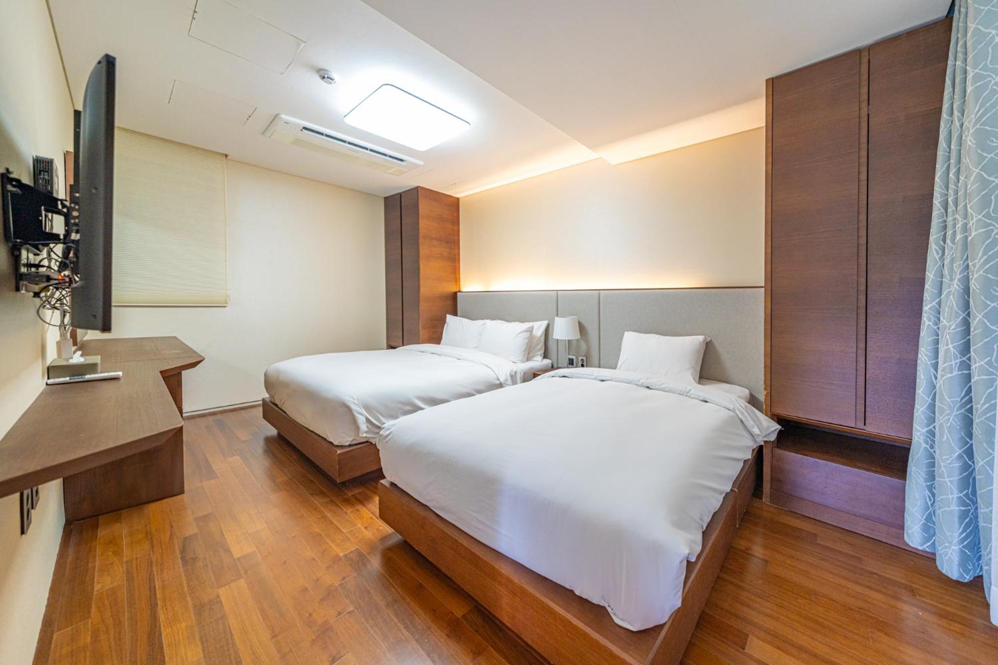 Velum Resort Сеогвипо Екстериор снимка
