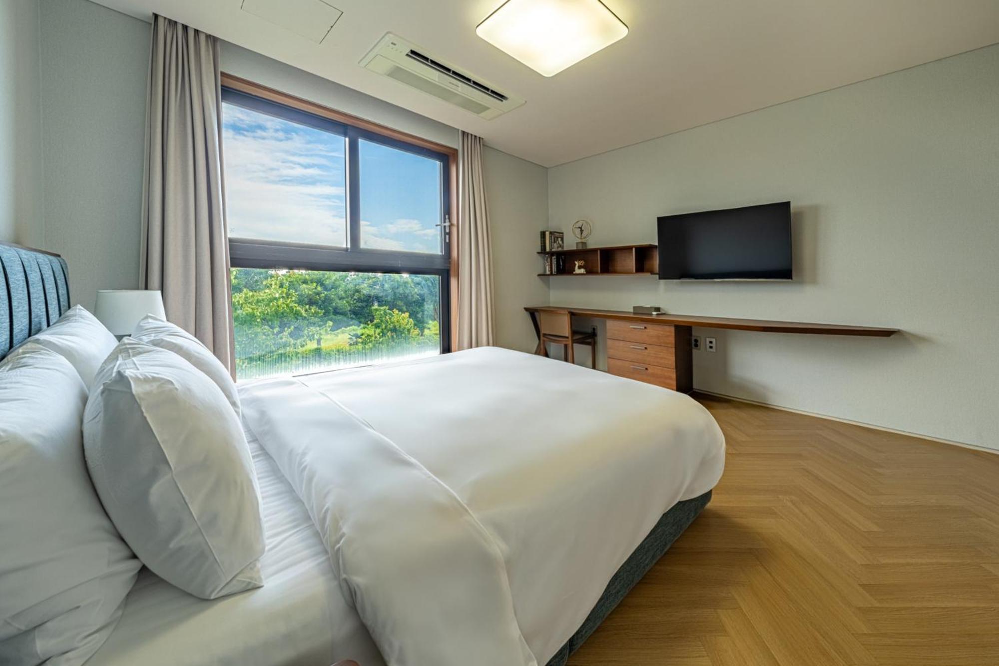 Velum Resort Сеогвипо Екстериор снимка